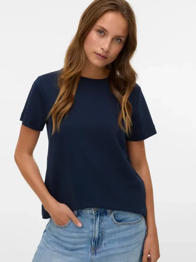 Awnaima T-shirt Awnaima T-shirt