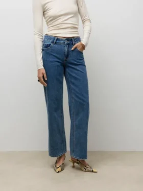 Awrena jeans med mellemhøj talje og bred benvidde