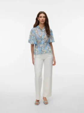 Awrena jeans med mellemhøj talje og bred benvidde