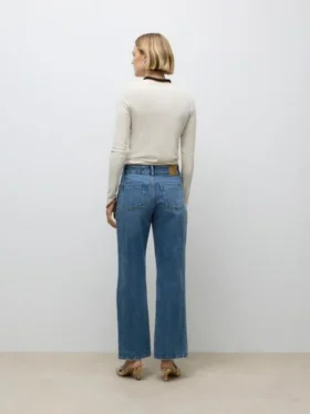 Awrena jeans med mellemhøj talje og bred benvidde