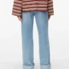 Awrena jeans med mellemhøj talje og bred benvidde