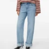 Awrena jeans med mellemhøj talje og bred benvidde