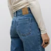 Awrena jeans med mellemhøj talje og bred benvidde