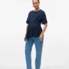 Jeans med almindelig pasform og mellemhøj talje
