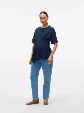 Jeans med almindelig pasform og mellemhøj talje