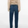 Jeans med almindelig pasform og mellemhøj talje