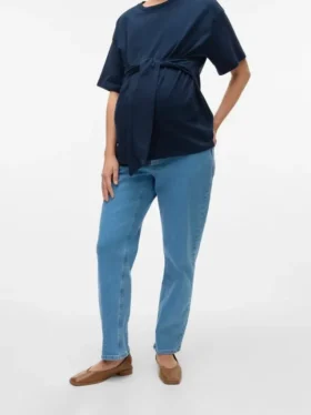 Jeans med almindelig pasform og mellemhøj talje