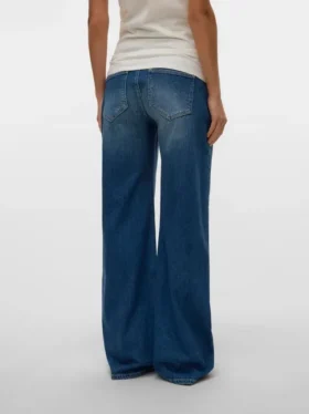 Jeans med bred benvidde og mellemhøj talje