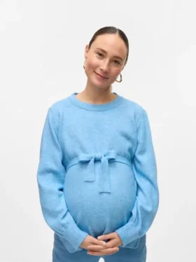Pullover med rund hals og almindelig pasform