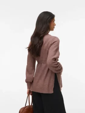 Pullover med rund hals og almindelig pasform