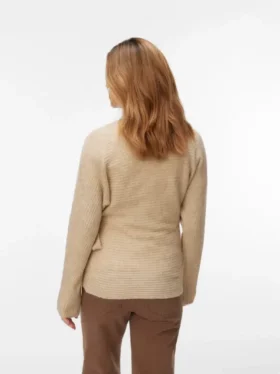 Pullover med V-hals i regular fit