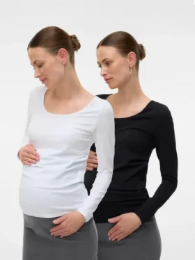 Slim fit-top med U-udskæring