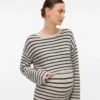 Strikbluse med rund hals og normal pasform