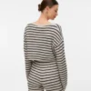 Strikbluse med rund hals og normal pasform
