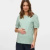 T-shirt med almindelig pasform, rund hals og ballonærmer