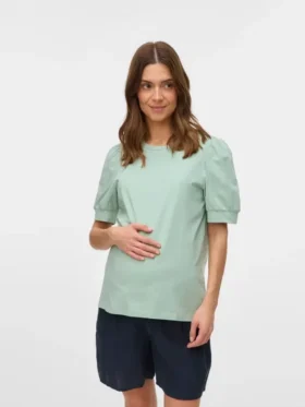 T-shirt med almindelig pasform, rund hals og ballonærmer