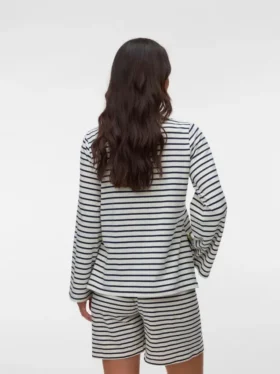 T-shirt med bådudskæring i regular fit