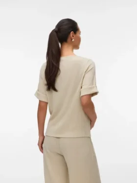 T-shirt med bådudskæring i regular fit