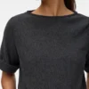 T-shirt med bådudskæring i regular fit