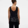 Top med V-udskæring i regular fit