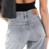 Topshop jeans med mellemhøj talje og løs pasform