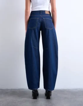 Tsbente jeans med mellemhøj talje og almindelig pasform