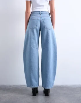 Tsbente jeans med mellemhøj talje og almindelig pasform