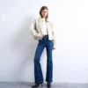 Tsjamie jeans med høj talje og udvidet ben