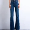 Tsjamie jeans med høj talje og udvidet ben