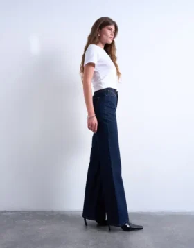 Tsmarie jeans med mellemhøj talje og udvidet ben