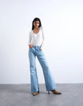 Tsmarie jeans med mellemhøj talje og udvidet ben