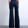 Tsmarie jeans med mellemhøj talje og udvidet ben