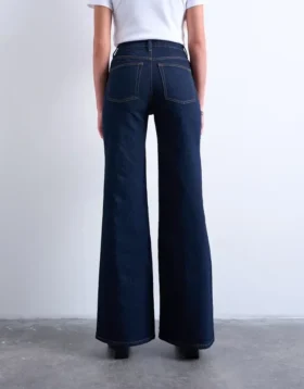 Tsmarie jeans med mellemhøj talje og udvidet ben