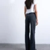 Tsmarie jeans med mellemhøj talje og udvidet ben