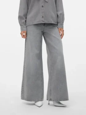 Vmannet jeans med mellemhøj talje og bred benvidde