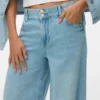 Vmannet jeans med mellemhøj talje og bred benvidde