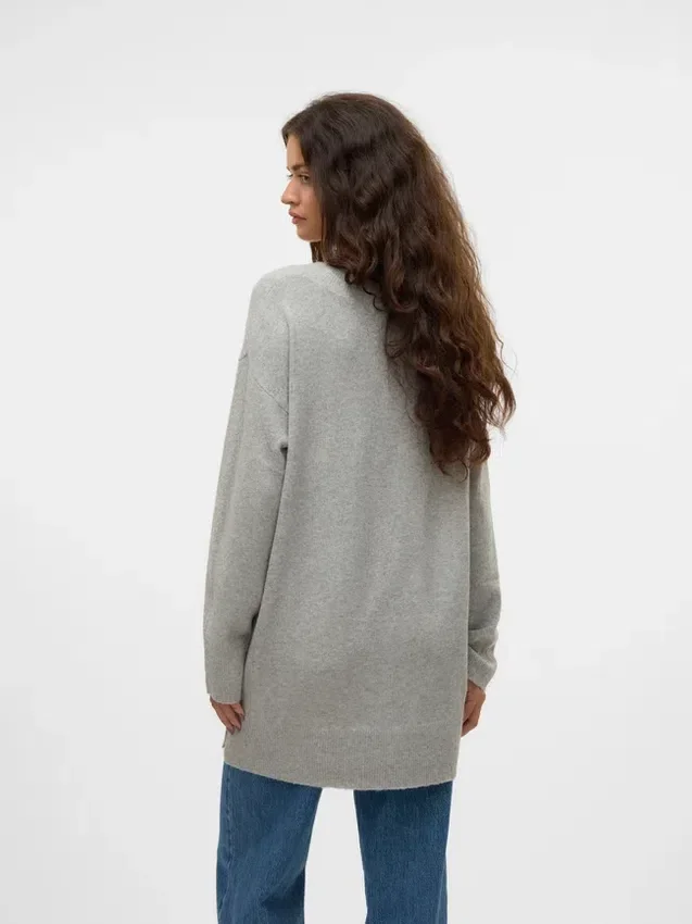 Vmesti strikket pullover Vmesti strikket pullover