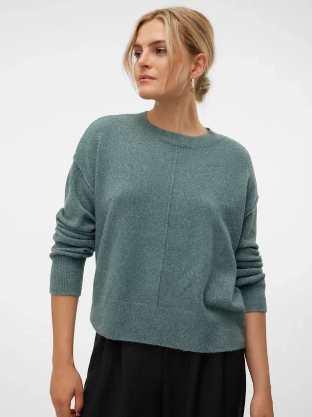 Vmesti strikket pullover Vmesti strikket pullover