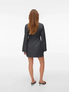 vmneomi kort shorts 2 280x374 - Vmneomi kort shorts