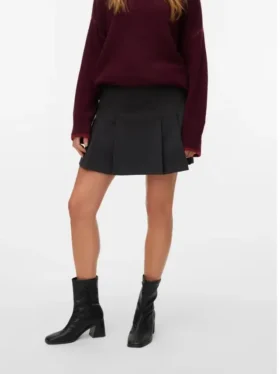 Vmvega minidress med mellemhøj talje